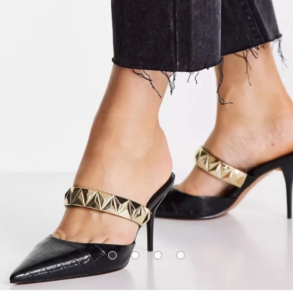 Miss Selfridge galaxy black point strap mule